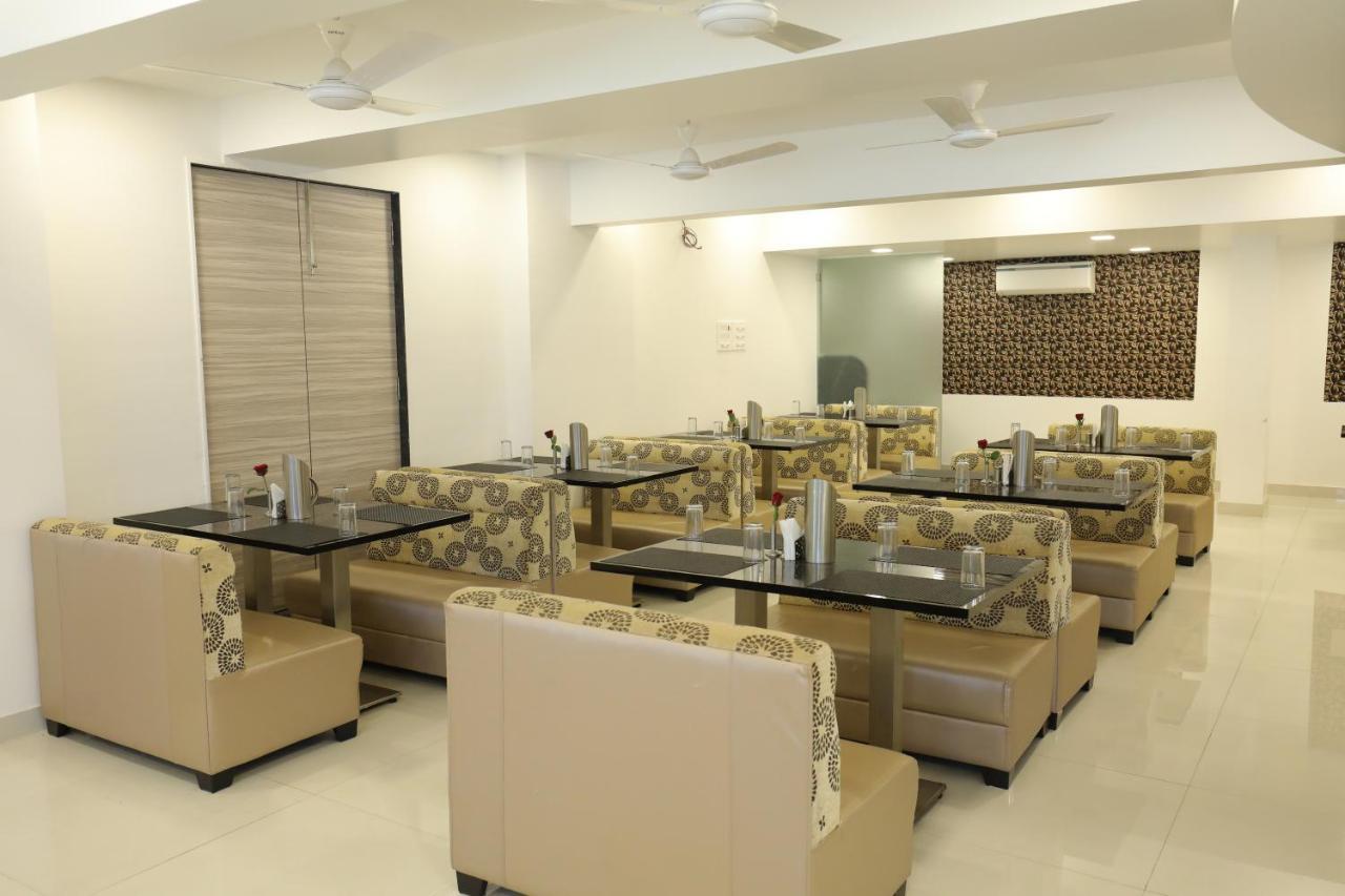 Imperial Grande Resort Lonavala Exterior photo